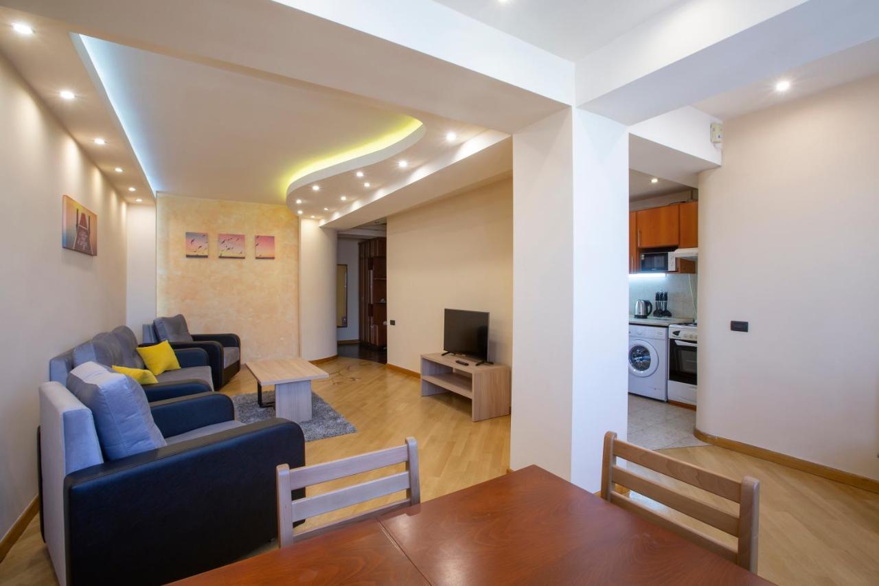 Umba Apartment N4 - Balcony And Mount Ararat View Γιερεβάν Εξωτερικό φωτογραφία