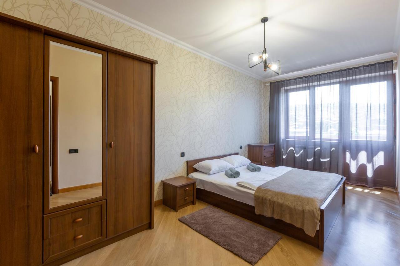 Umba Apartment N4 - Balcony And Mount Ararat View Γιερεβάν Εξωτερικό φωτογραφία